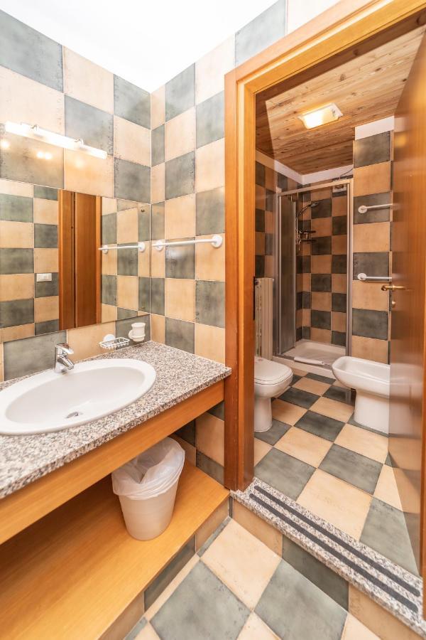 Hotel Gran Baita Соз-д'Улькс Екстер'єр фото